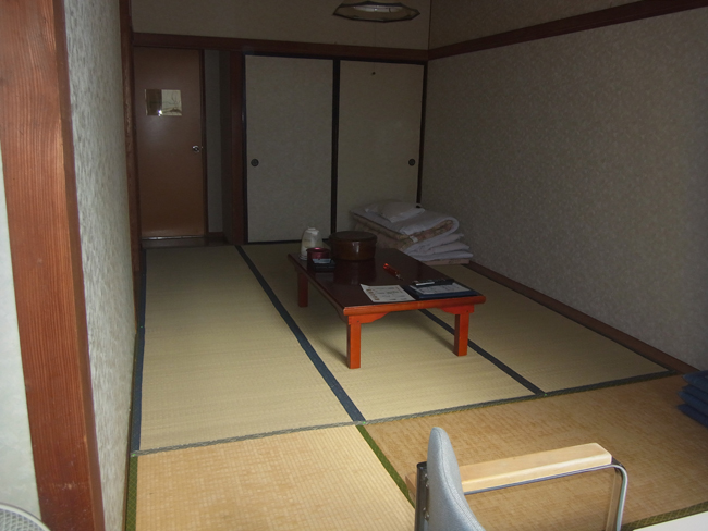 ８畳和室