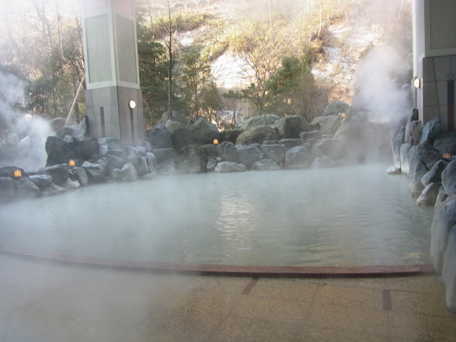硫黄泉の露天風呂