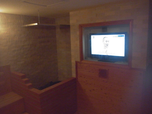 サウナとテレビ