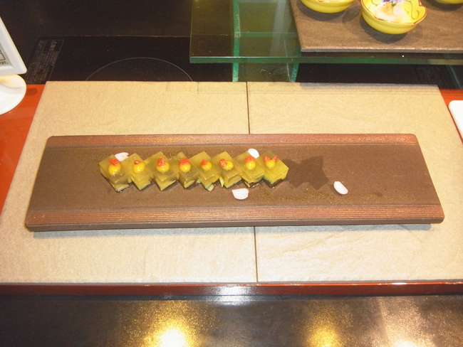 そら豆の緑茶寄せ