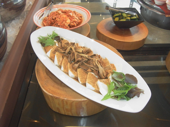 キノコと豆腐の冷菜