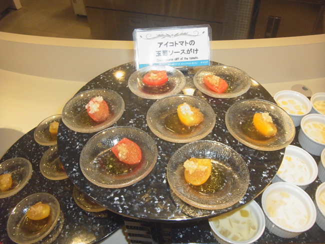アイコトマトの玉葱ソースがけ