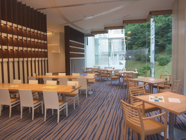 みどりの風夕食会場