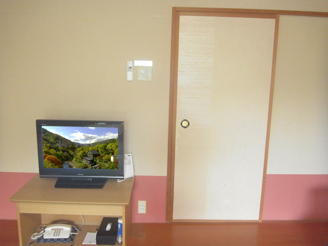 テレビ側