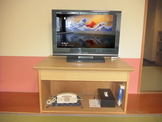 液晶テレビ