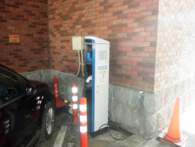 電気自動車スタンド