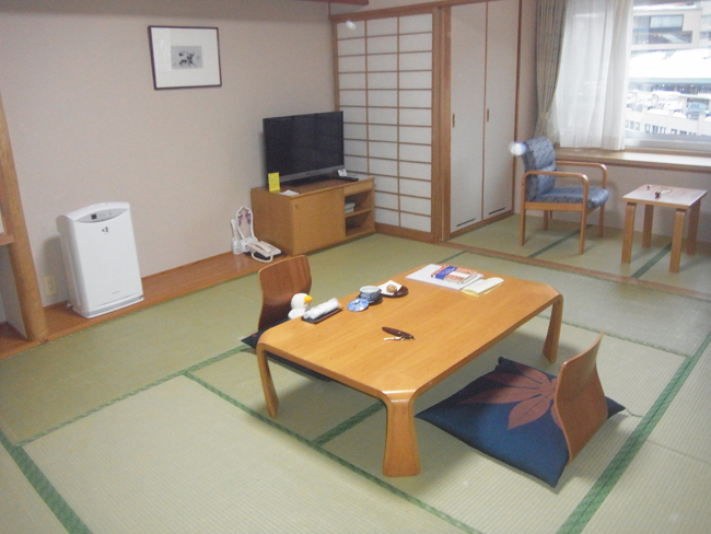 ８畳和室