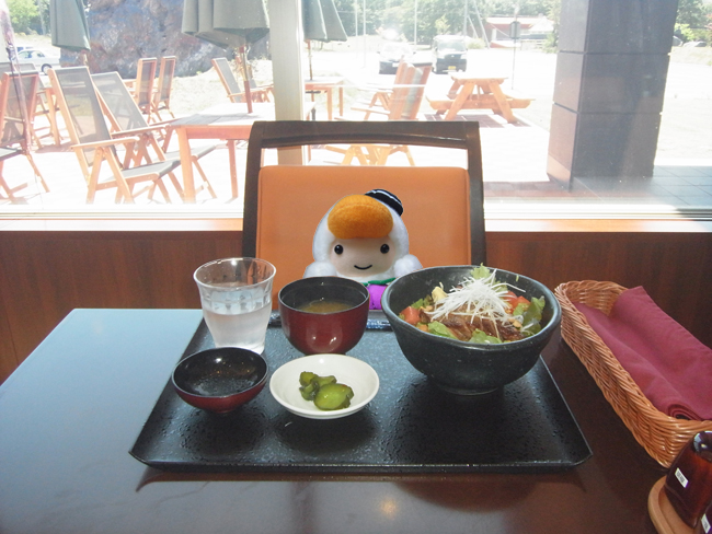 とまチョップ食事