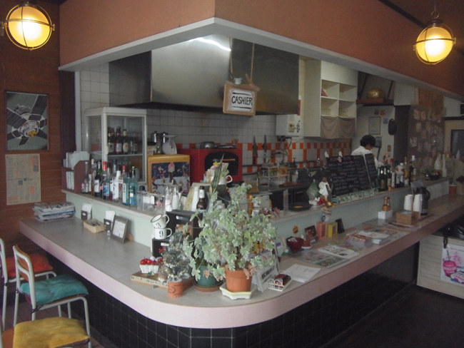田中のピザ店内