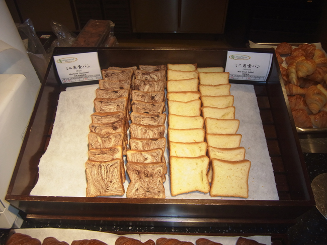 食パン