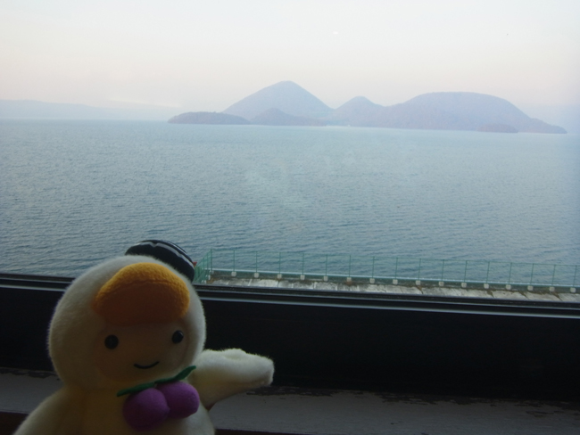とまチョップと洞爺湖