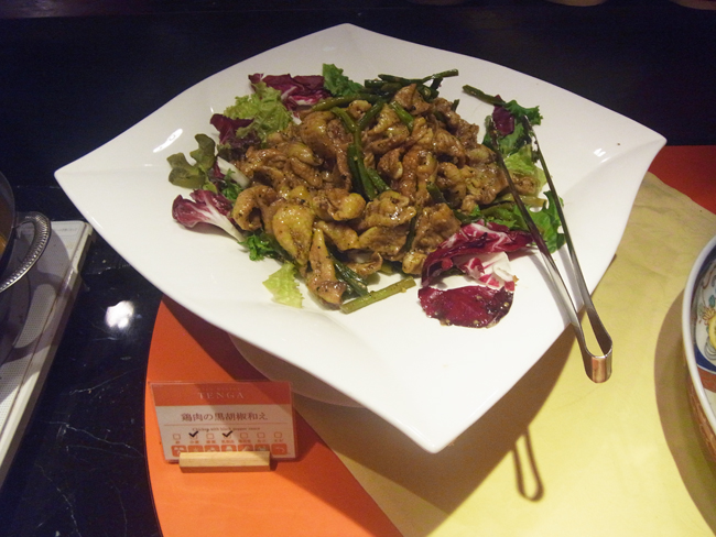 鶏肉の黒胡麻和え