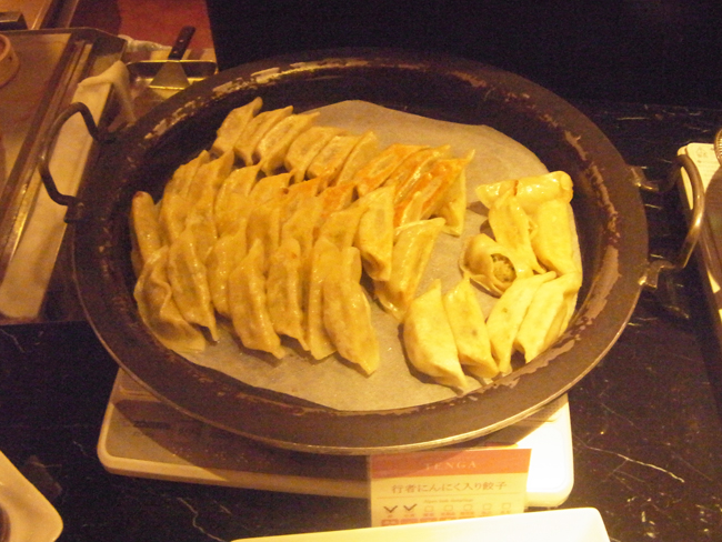 行者にんにく入り餃子
